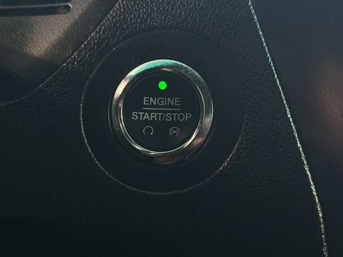 Used 2017 Ford Explorer XLT w/ Equipment Group 201A image 25