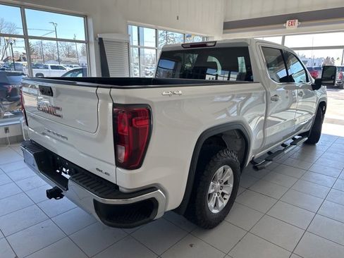 Used 2022 GMC Sierra 1500 SLE image 4
