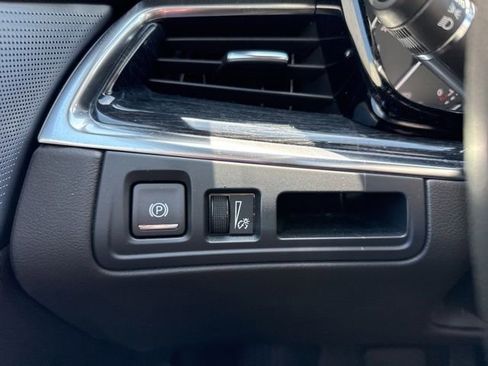 Used 2023 Cadillac XT5 Premium Luxury w/ LPO, Floor Liner Package AWD/4WD image 23