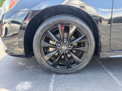 Used 2017 Nissan Sentra SR w/ SR Midnight Edition image 26