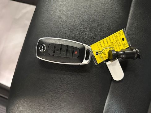 Certified 2024 Nissan Rogue SL w/ SL Premium Package image 31