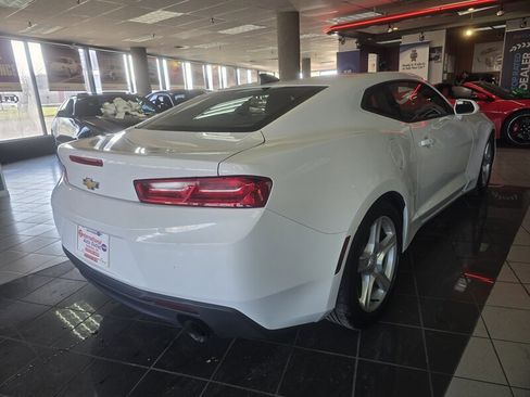 Used 2017 Chevrolet Camaro LT image 4