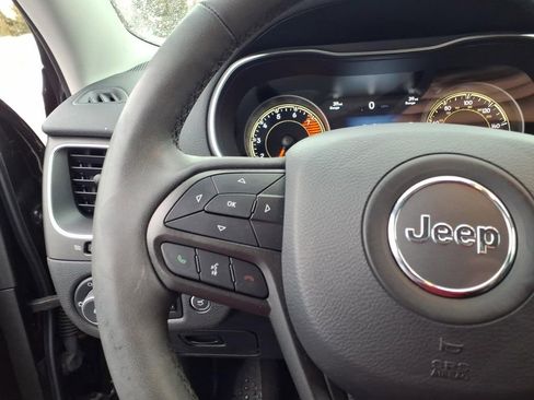 Used 2021 Jeep Cherokee Trailhawk w/ Technology Group AWD/4WD image 21