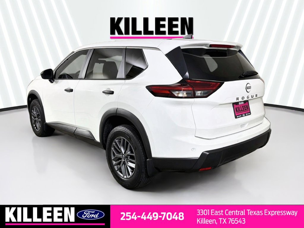 Used 2024 Nissan Rogue S FWD image 7