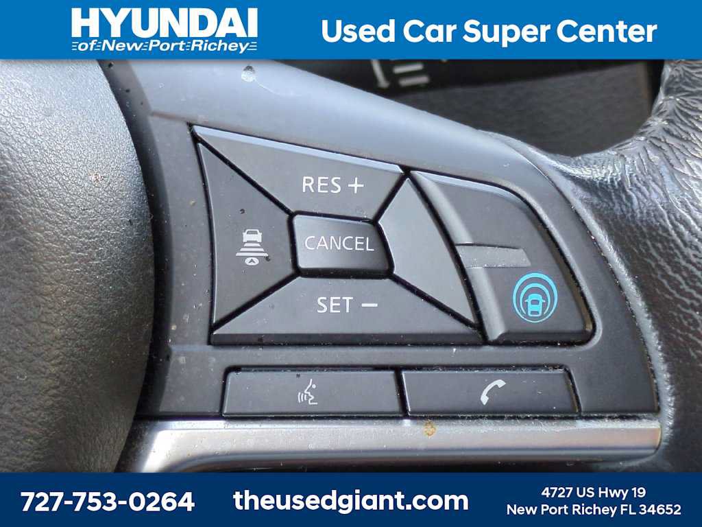 Used 2019 Nissan Rogue SV w/ Premium Package FWD image 28