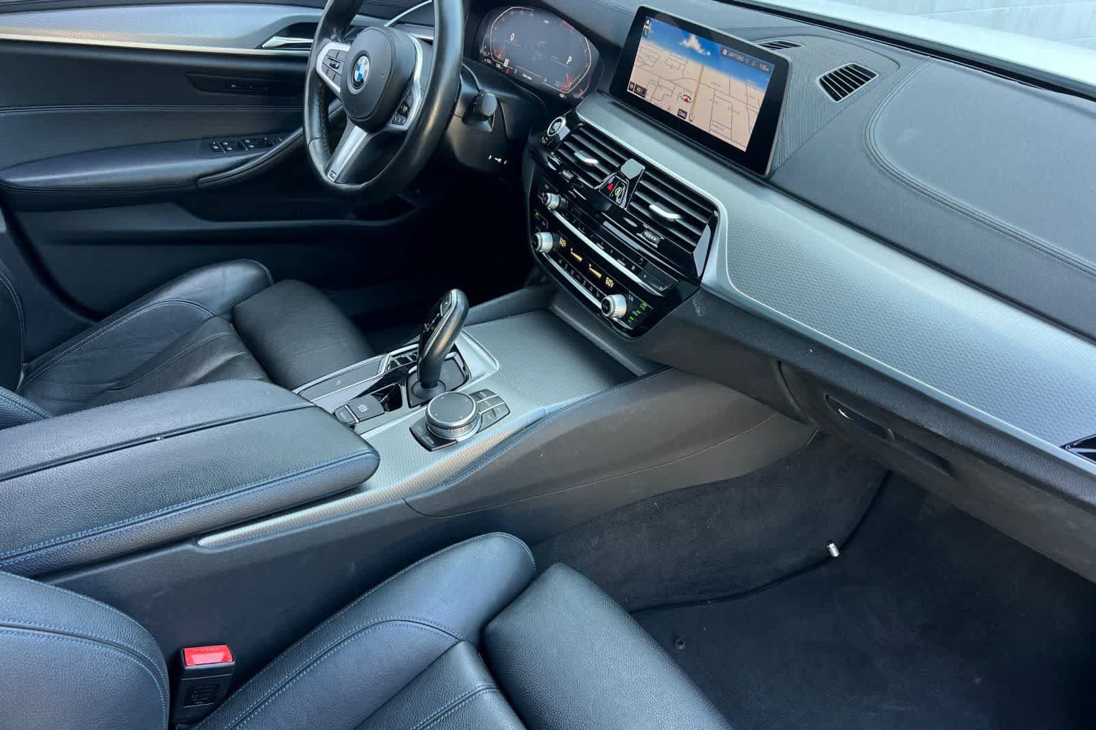 Used 2020 BMW 530i w/ M Sport Package RWD image 17