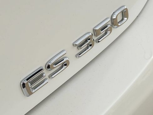 Certified 2025 Lexus ES 350 w/ Premium Package FWD image 12