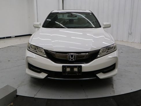 Used 2017 Honda Accord EX-L image 11