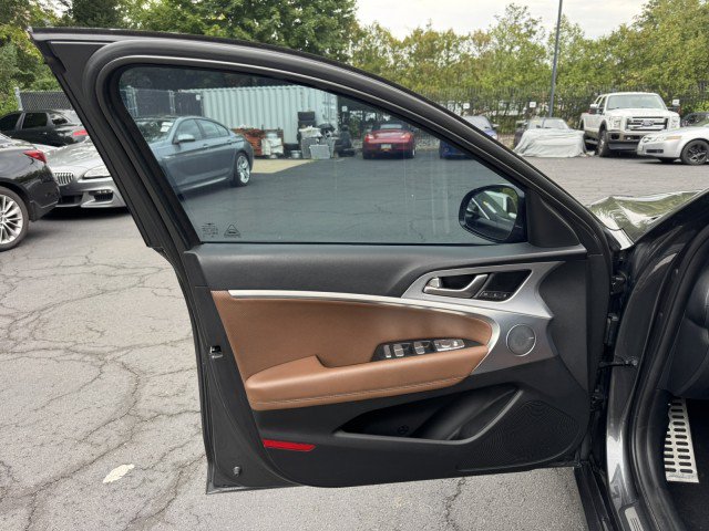 Used 2021 Genesis G70 3.3T RWD image 19