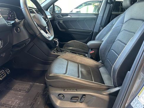 Used 2022 Volkswagen Tiguan SEL R-Line AWD/4WD image 15