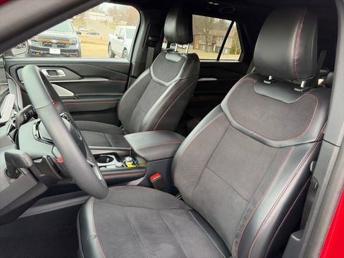 Used 2025 Ford Explorer ST w/ Sun And Sound Package image 10