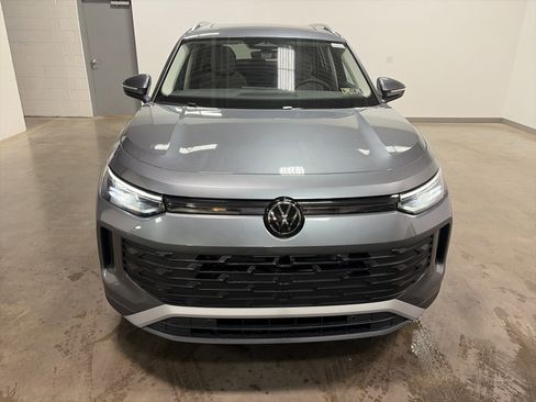 New 2026 Volkswagen Tiguan SE image 37