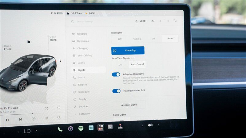 Used 2022 Tesla Model Y Performance AWD/4WD image 32