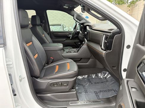 Used 2025 GMC Sierra 2500 AT4 AWD/4WD image 27