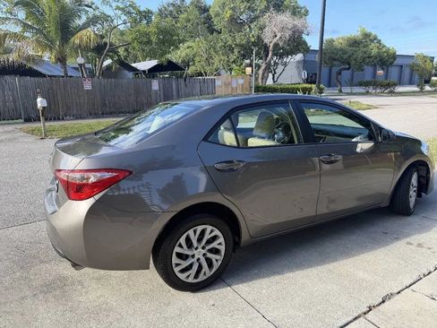 Used 2019 Toyota Corolla LE FWD image 4