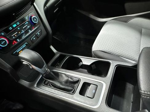 Used 2019 Ford Escape SE AWD/4WD image 21
