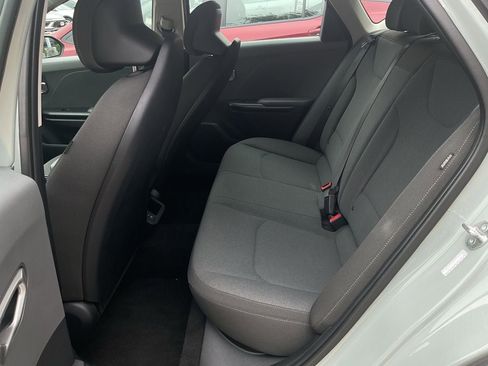 Used 2025 Kia K4 FWD image 11