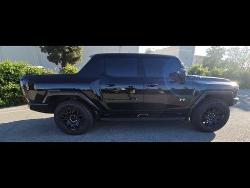 Used 2024 GMC Hummer EV 2X AWD/4WD image 9