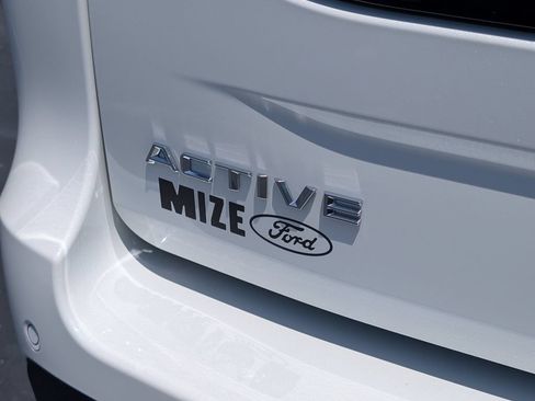 New 2026 Ford Expedition Active RWD image 17