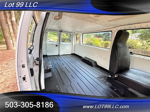 Used 2009 Ford E-350 and Econoline 350 Extended Super Duty RWD image 42