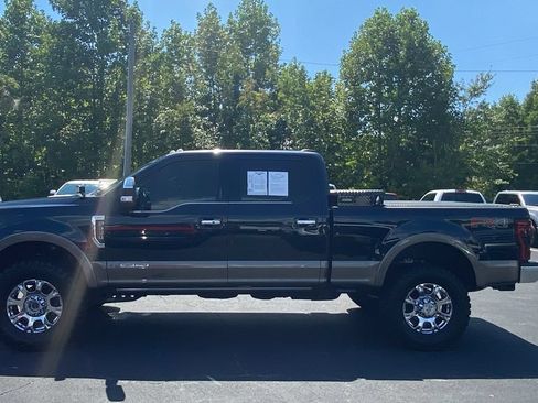 Used 2021 Ford F250 King Ranch w/ King Ranch Ultimate Package AWD/4WD image 8