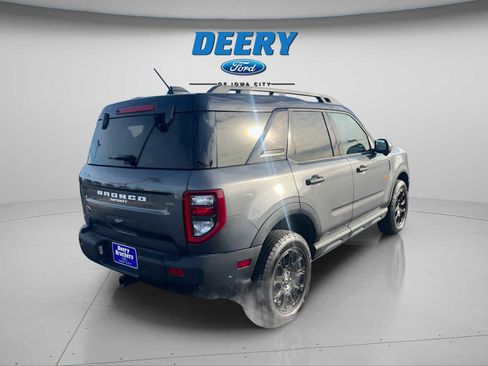 Used 2025 Ford Bronco Sport Badlands image 8