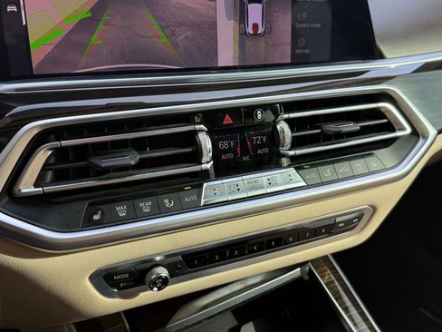 Used 2019 BMW X5 xDrive50i w/ Executive Package image 28