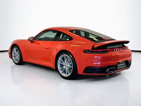 Used 2022 Porsche 911 Carrera image 3