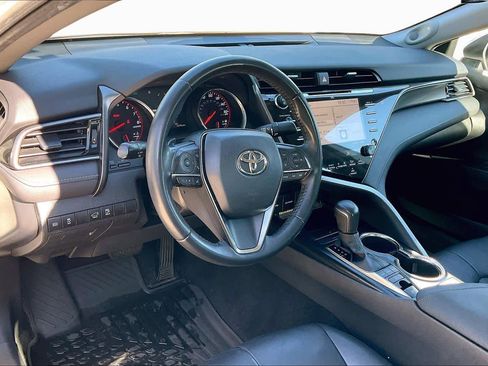 Used 2020 Toyota Camry XSE image 16