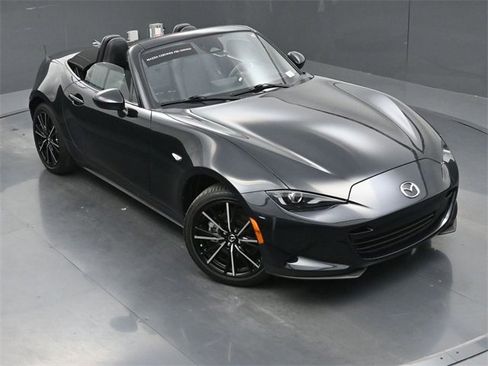 Certified 2024 MAZDA MX-5 Miata Grand Touring image 31