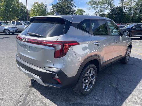 Used 2024 Kia Seltos LX AWD/4WD image 8