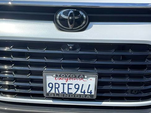 Certified 2024 Toyota Grand Highlander XLE image 9