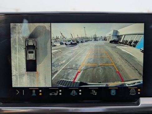 Used 2024 Chevrolet Silverado 3500 LTZ w/ LTZ Plus Package image 23