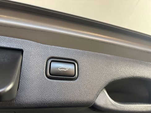 Used 2017 Kia Sorento SX image 32