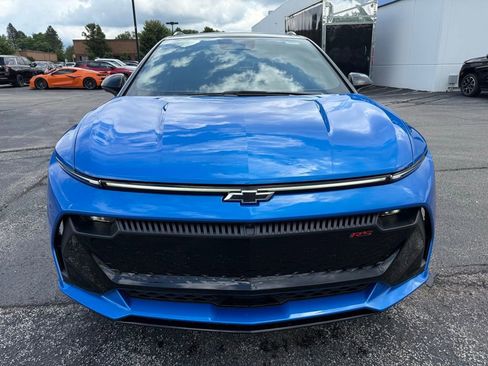 New 2025 Chevrolet Equinox EV RS image 2