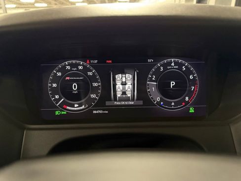Used 2018 Land Rover Range Rover Velar R-Dynamic SE AWD/4WD image 10