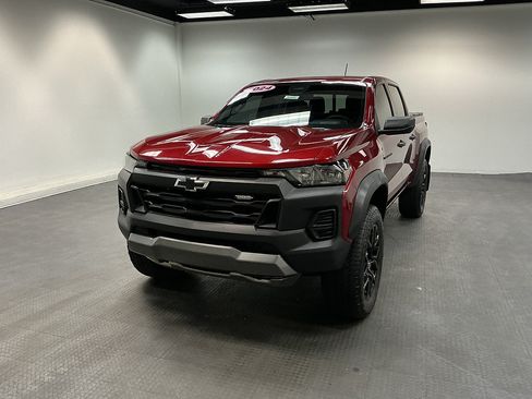 Used 2024 Chevrolet Colorado Trail Boss w/ LPO, Dark Essentials Package AWD/4WD image 1