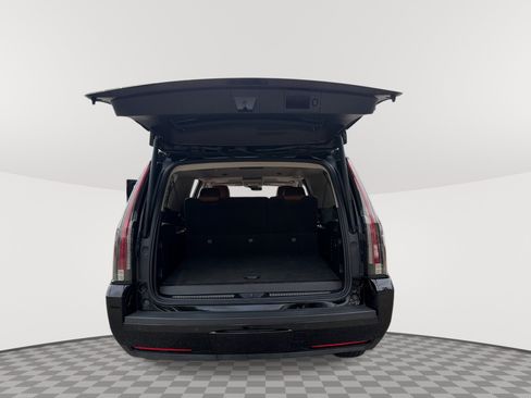 Used 2019 Cadillac Escalade ESV Premium Luxury RWD image 21