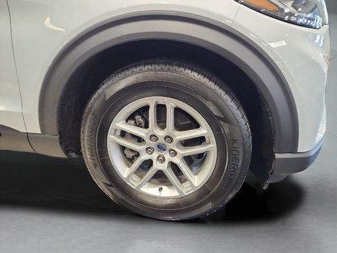 New 2026 Ford Explorer Active w/ Active Comfort Package RWD image 29