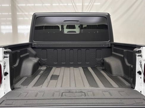 New 2026 Jeep Gladiator Sport AWD/4WD image 9