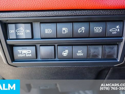 Used 2025 Toyota Tundra Limited AWD/4WD image 48