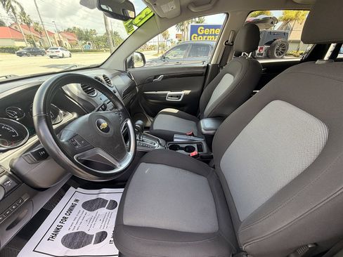 Used 2013 Chevrolet Captiva Sport LT FWD image 7