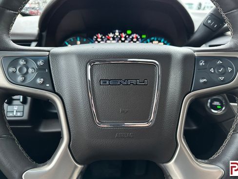 Used 2018 GMC Yukon Denali image 30