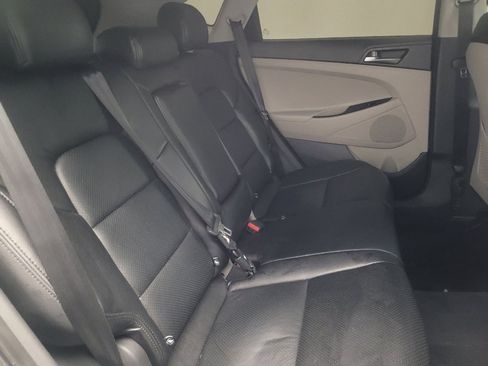 Used 2017 Hyundai Tucson SE image 19