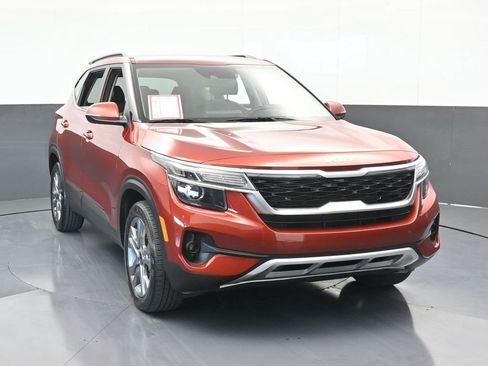 Used 2023 Kia Seltos S image 9