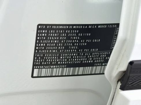 Used 2021 Volkswagen Tiguan SE R-Line FWD image 35