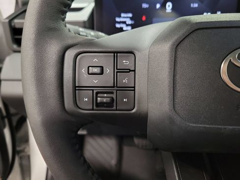 Used 2026 Toyota RAV4 Limited AWD/4WD image 28