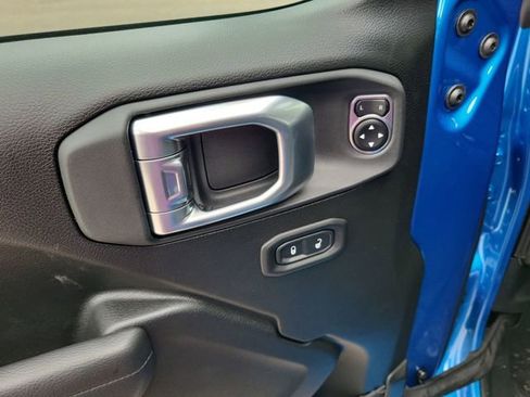 New 2026 Jeep Gladiator Sport AWD/4WD image 15