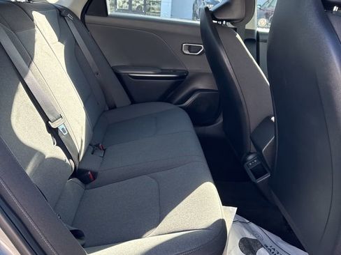 Used 2025 Kia K4 LXS image 10