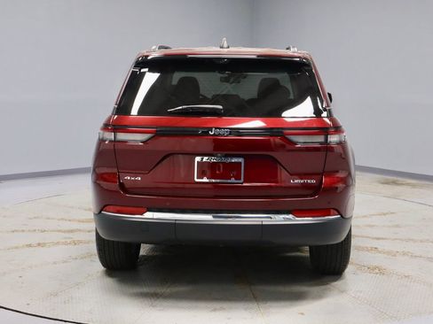 Used 2024 Jeep Grand Cherokee Limited w/ Luxury Tech Group II image 11